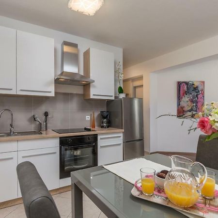 Apartman Tara&Iva Vrsar Eksteriør bilde